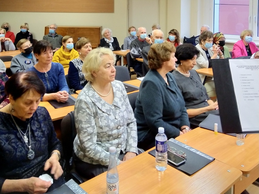 21 11 18 GNK Kniuraite 3