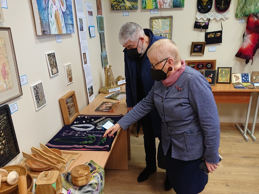 21 11 19 TF paroda 1