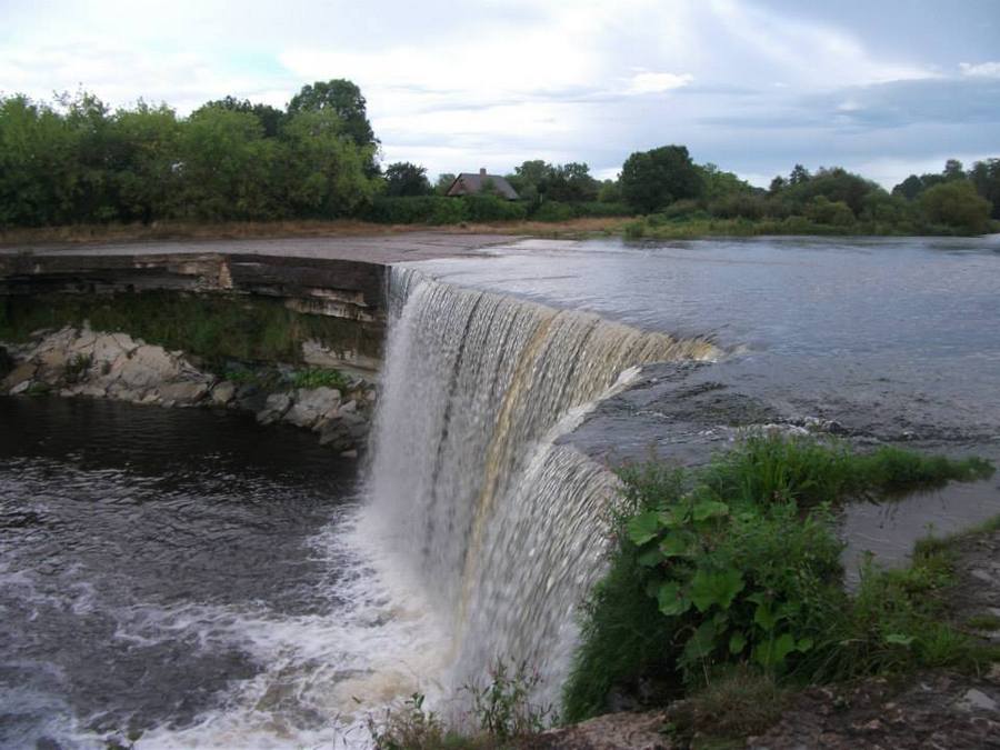 Baltijos krioklys Estijoje. Nijolės Riaubaitės nuotrauka