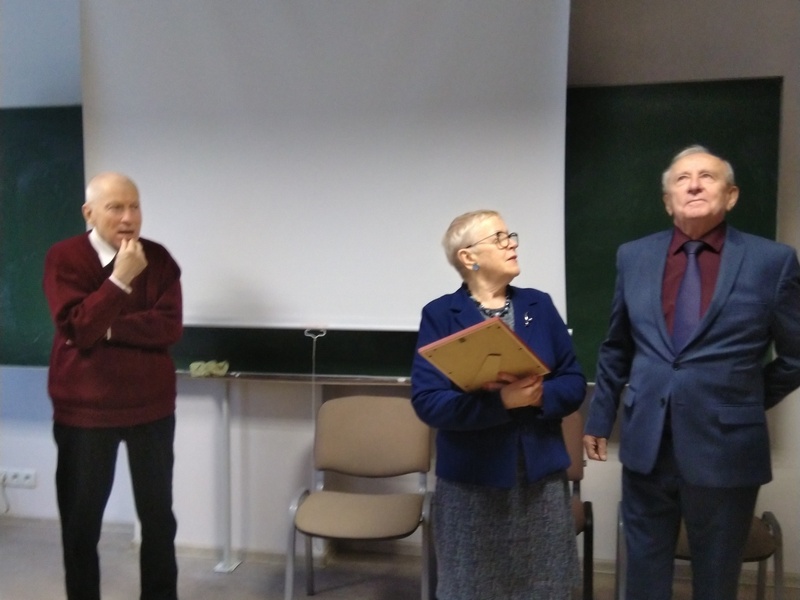 22 12 13 GNK gimdieniai 3SV
