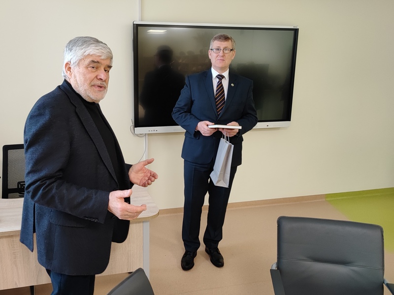 22 12 28 projektas silale 4SV
