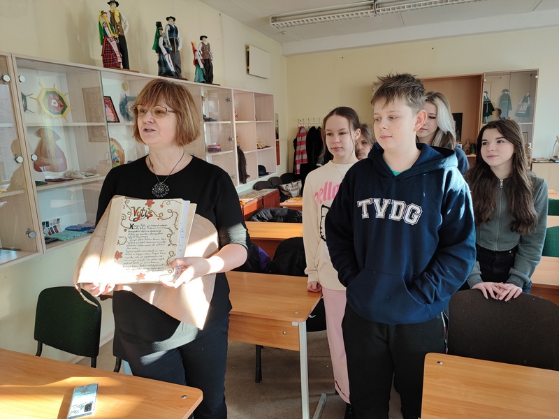 23 02 13 moksleiviai 2SV